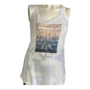 Old Navy Active Go-Dry Semi-Fitted Razor Back Sz M